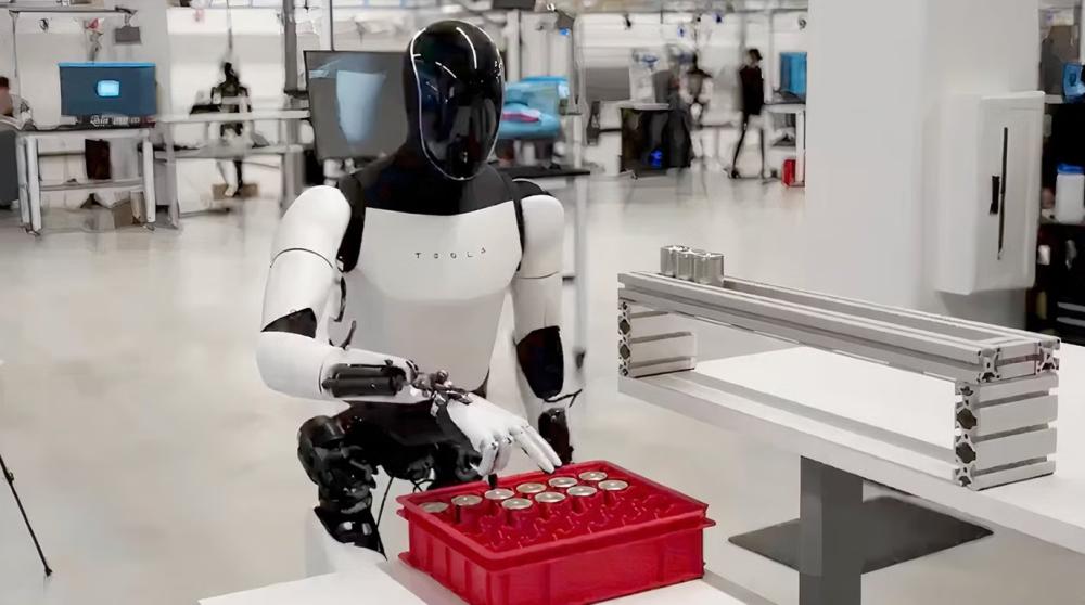 Tesla Optimus: El robot humanoide que quiere cambiarlo todo